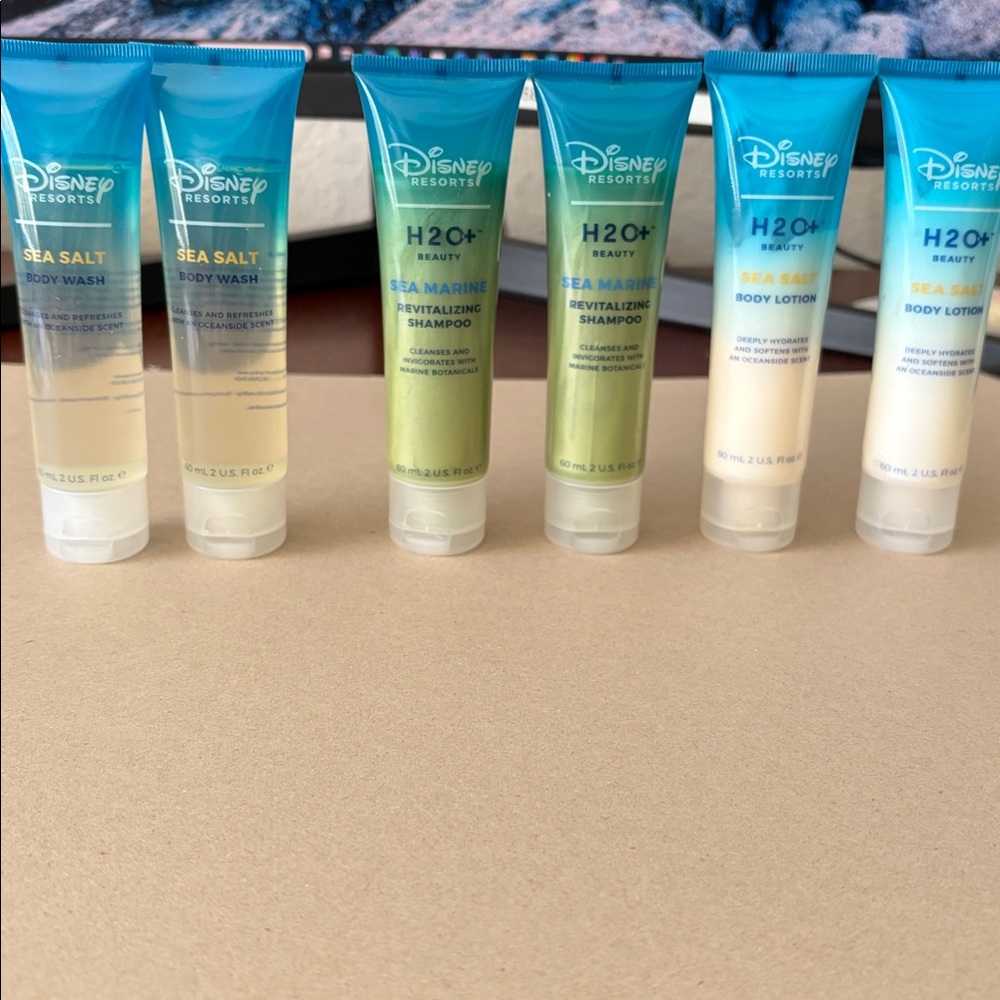 Lot of six Disney toiletries. Two body wash, two shampoo, two body NWT